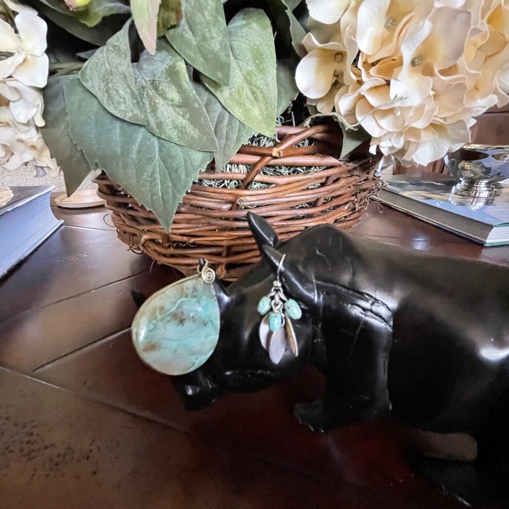 Pendant and earrings